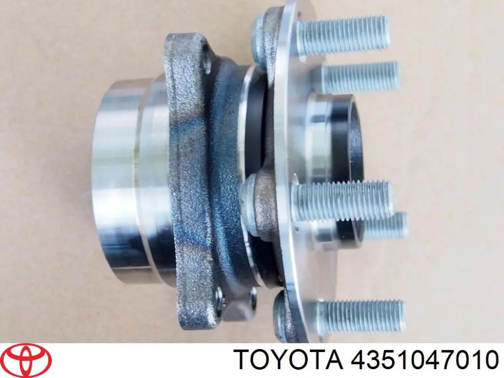 Купити 4351047010 Toyota Маточини передніх коліс