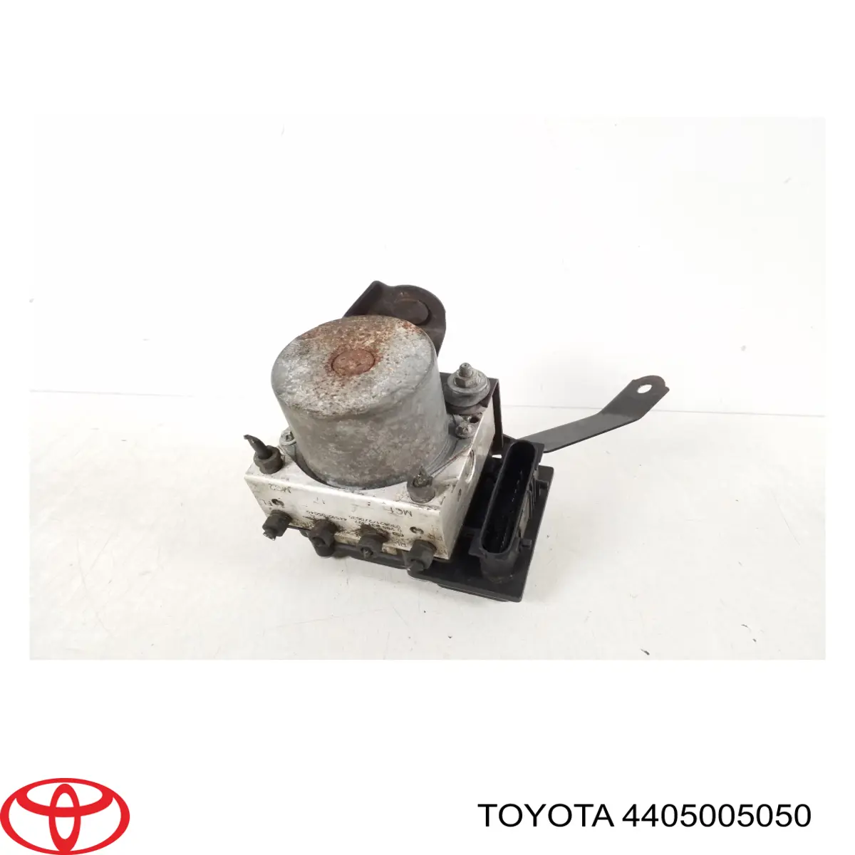 Купити 4405005062 Toyota Гідроблок АБС