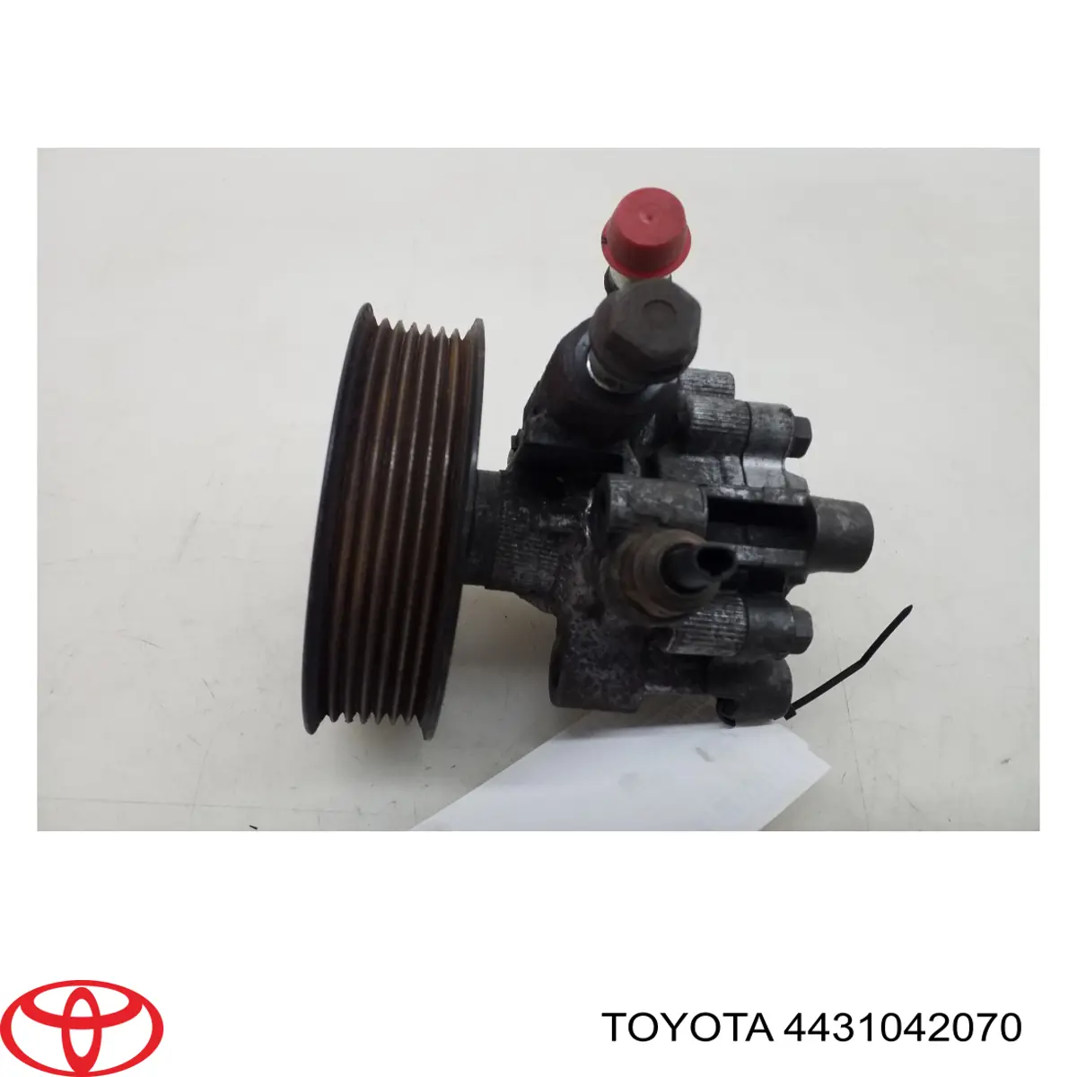 Купити 4431042070 Toyota Насос гідравліки