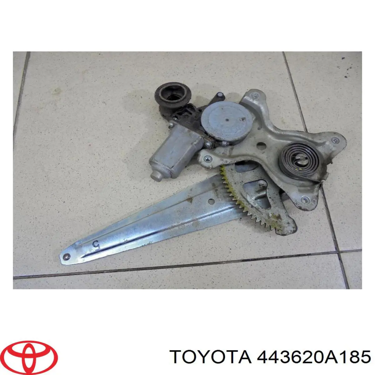 Купити 443620A185 Toyota 