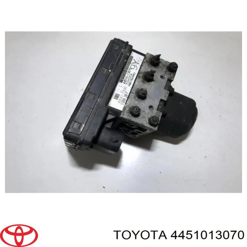 Купити 4451013070 Toyota Гідроблок АБС