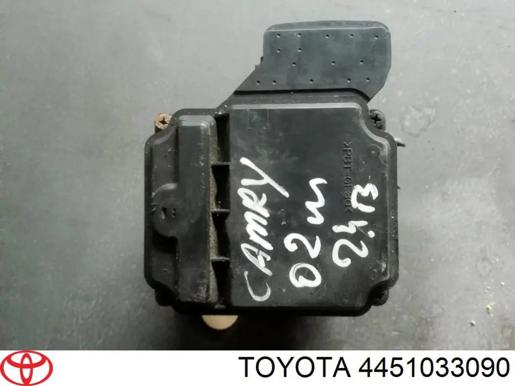 4451033090 Toyota Блок управління АБС (ABS)