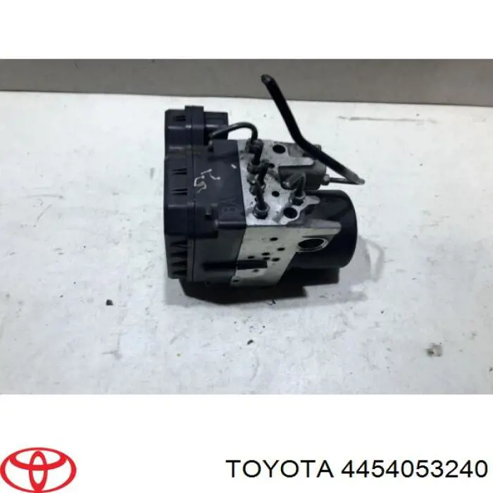 Купити 4454053240 Toyota Гідроблок АБС