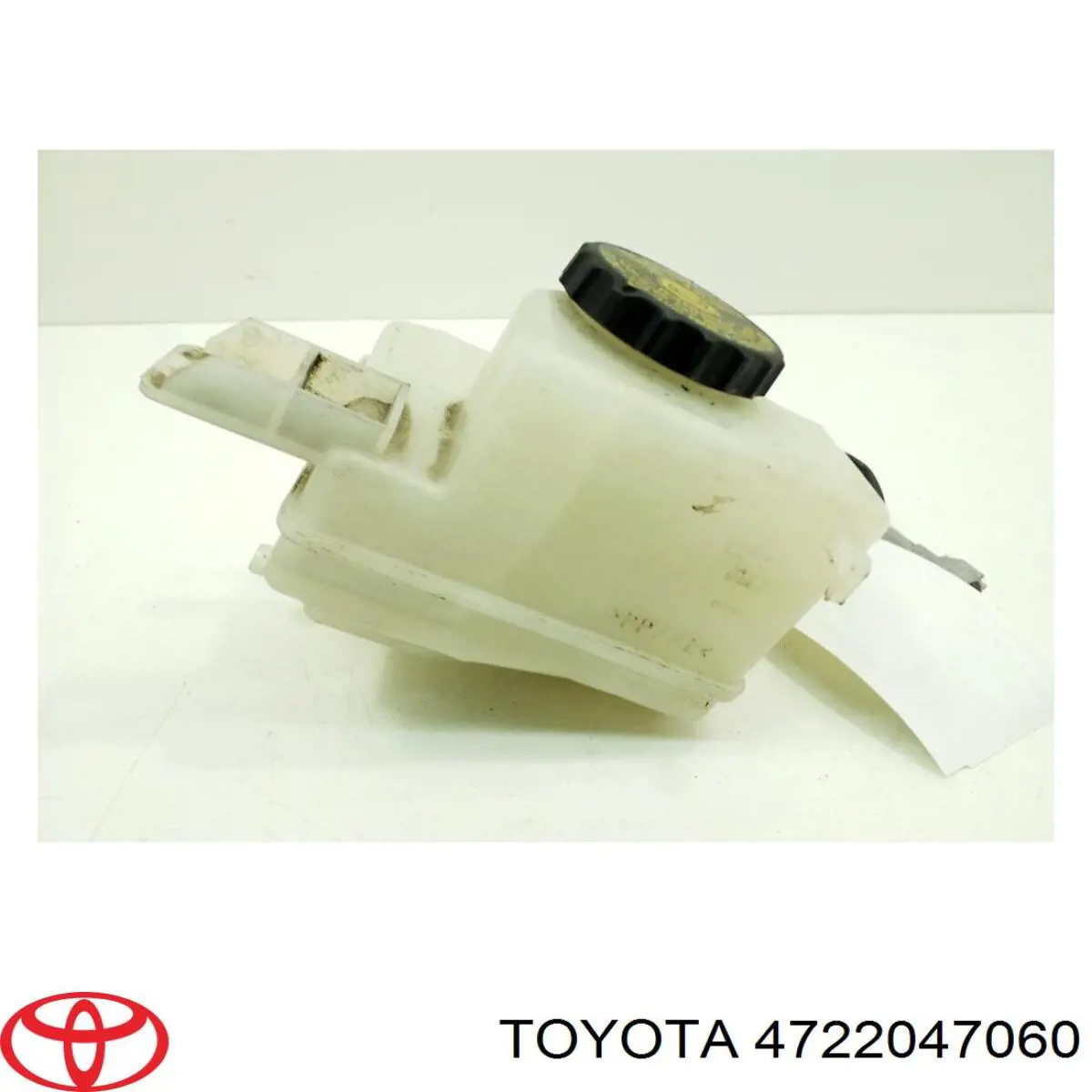 4722047060 Toyota Бачок головного гальмівного циліндру