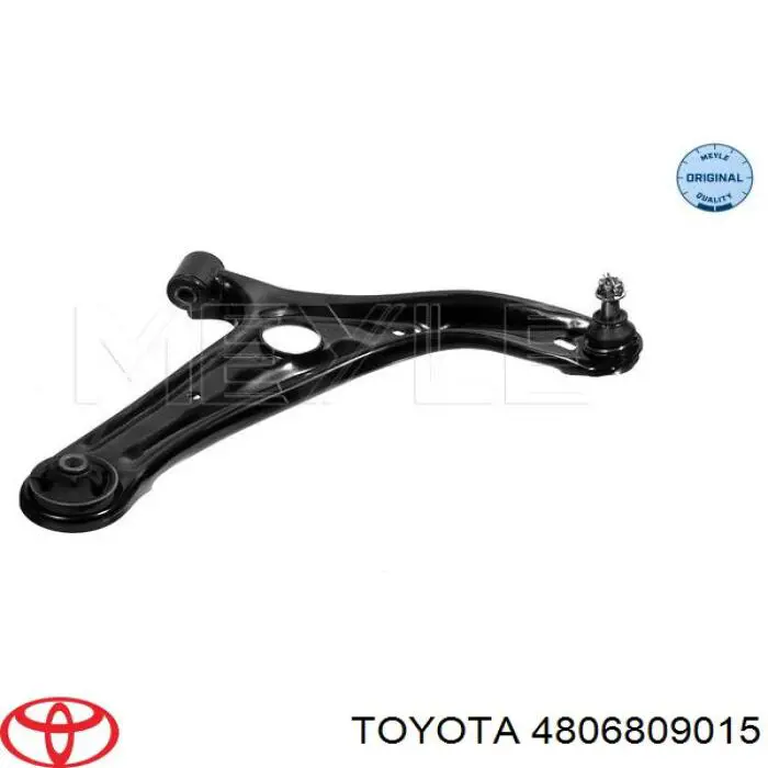 Правий важіль передній нижній підвіски Toyota 4806809030