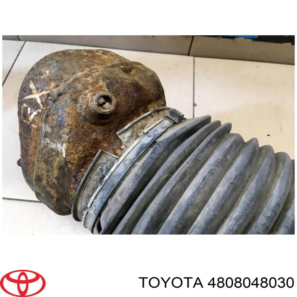Амортизатор задній, правий 4808048030 Toyota