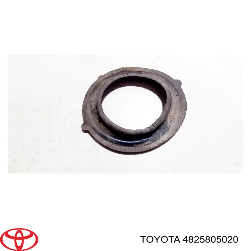 4825805020 Toyota Проставка (гумове кільце) пружини задньої, нижня