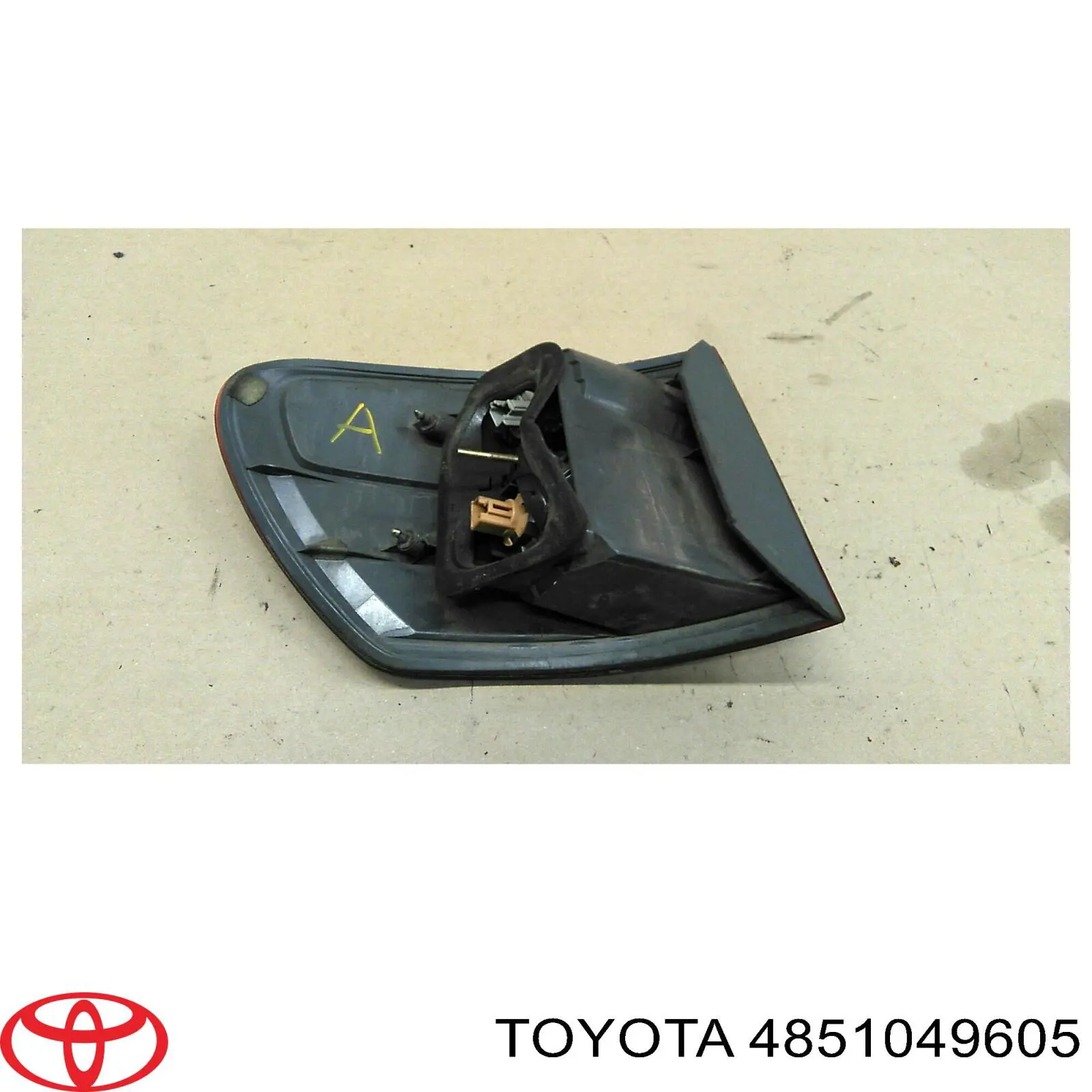 Купити 4851049605 Toyota Амортизатор передній, правий