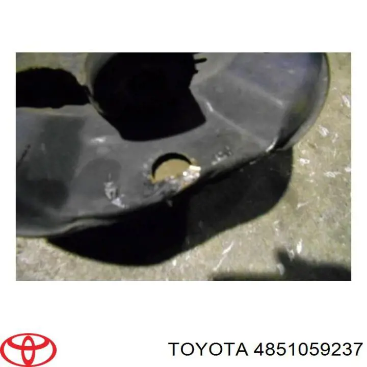 Амортизатор передній 4851059785 Toyota