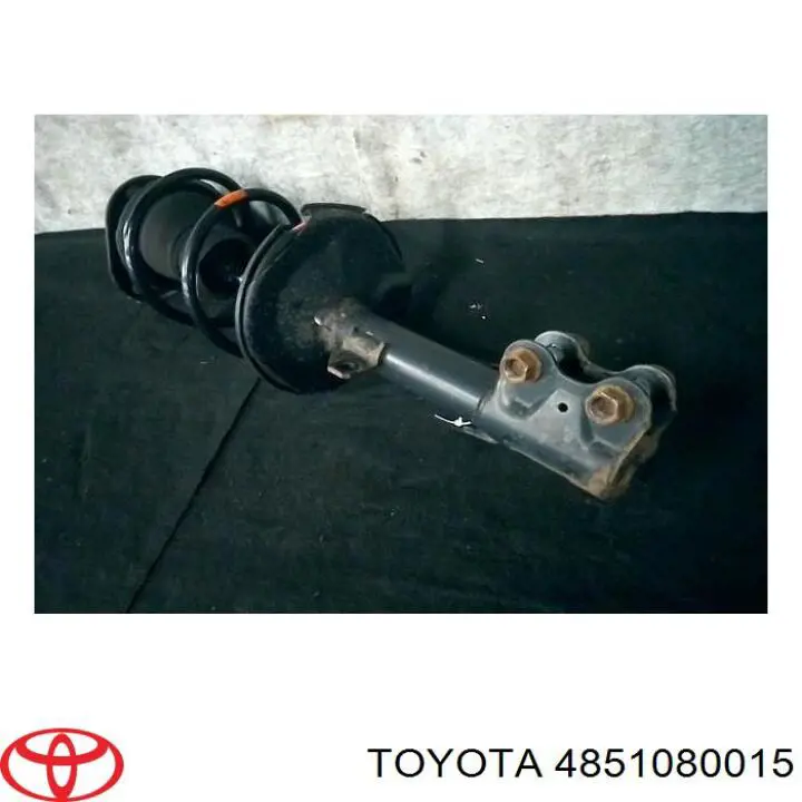 Купити 4851080090 Toyota Амортизатор передній, правий