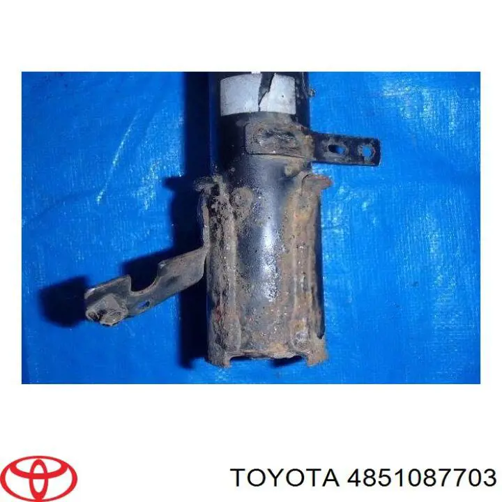 Амортизатор передній 4851087703 Toyota