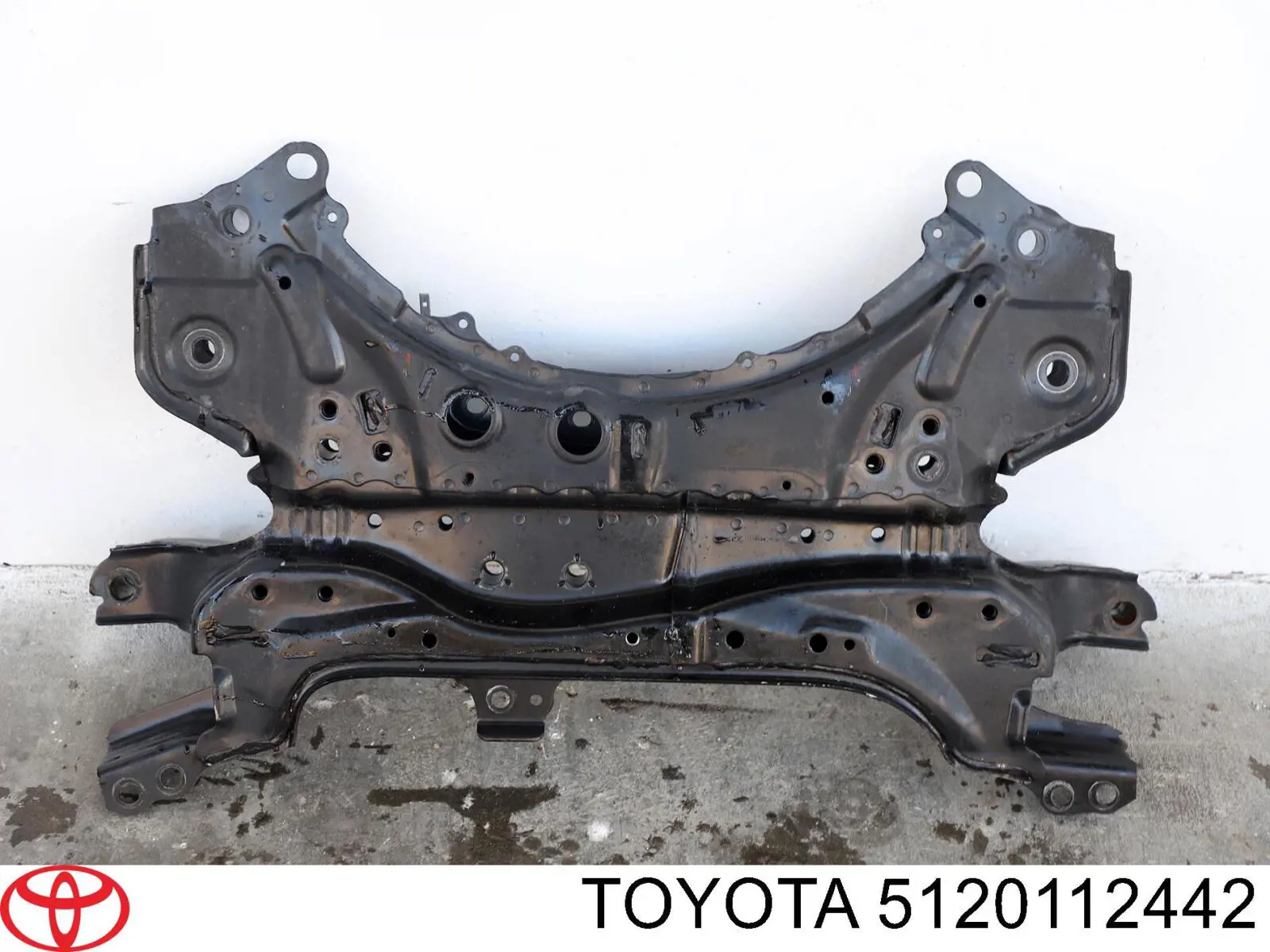 Підрамник передньої підвіски Toyota 5120112442 ціна, від 126.69 USD