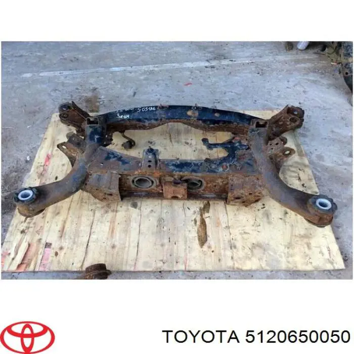 Балка задньої підвіски поперечна Toyota 5120650050 ціна, від 136.77 USD
