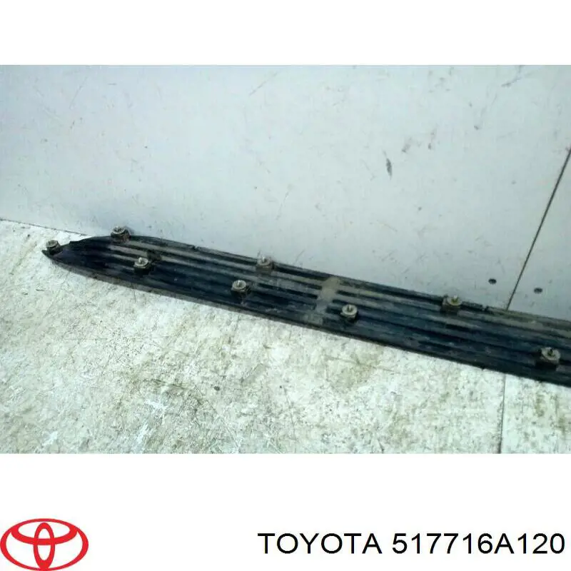 Накладка підніжки Toyota 517716A120 ціна, від 16.32 USD