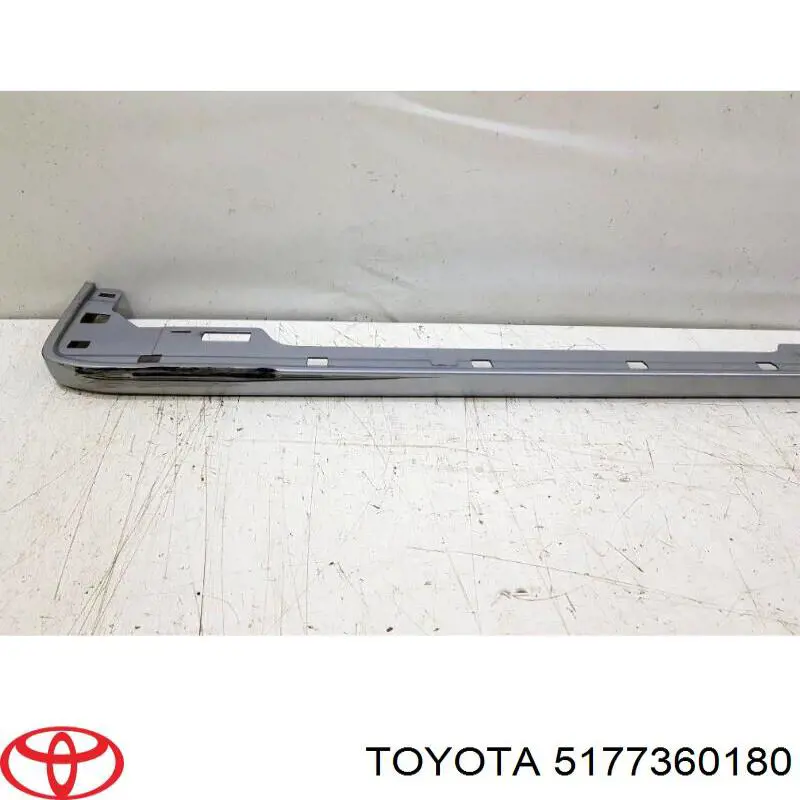 Накладка підніжки 5177360180 Toyota