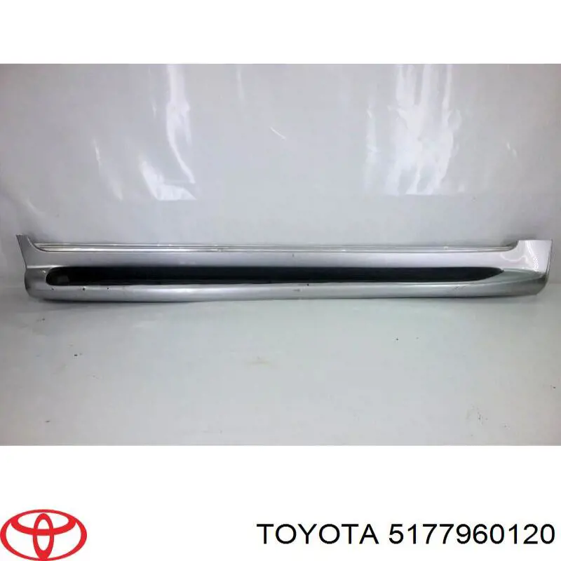5177960120 Toyota Накладка підніжки