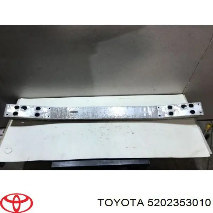 5202353010 Toyota підсилювач бампера заднього