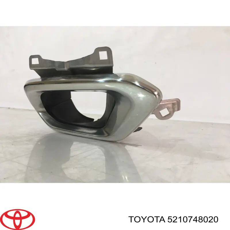 Насадка на глушник Toyota 5210748020 ціна, від 94.05 USD