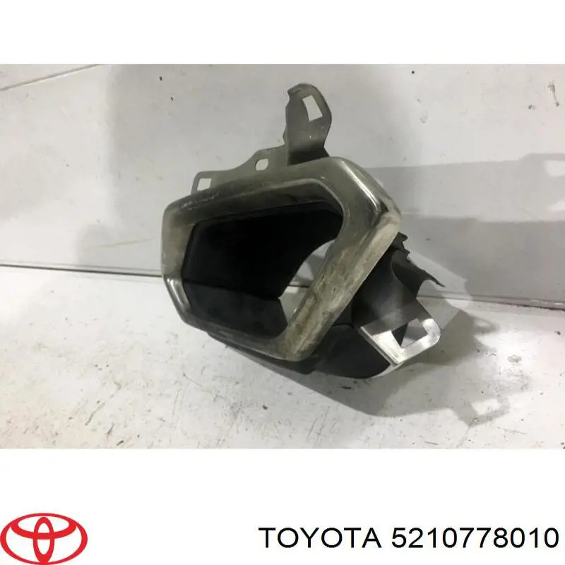 5210778010 Toyota Переднє ікло бампера