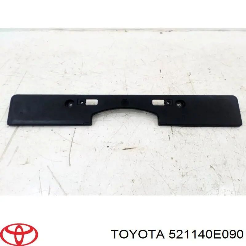 Купити 521140E090 Toyota Кронштейн переднього номерного знака