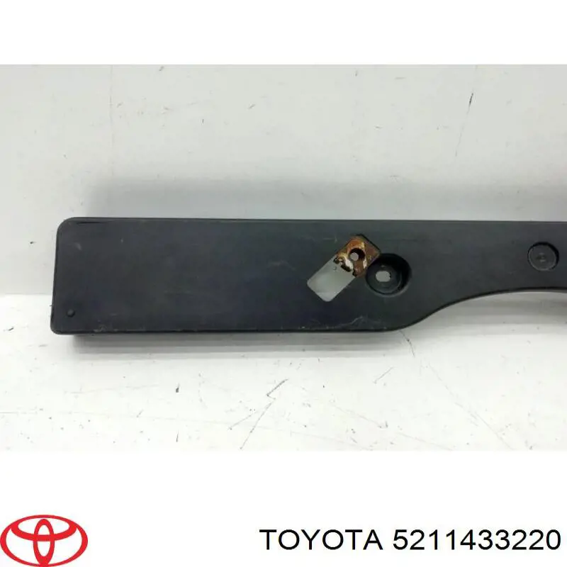 5211433220 Toyota Панель кріплення номерного знака, переднього