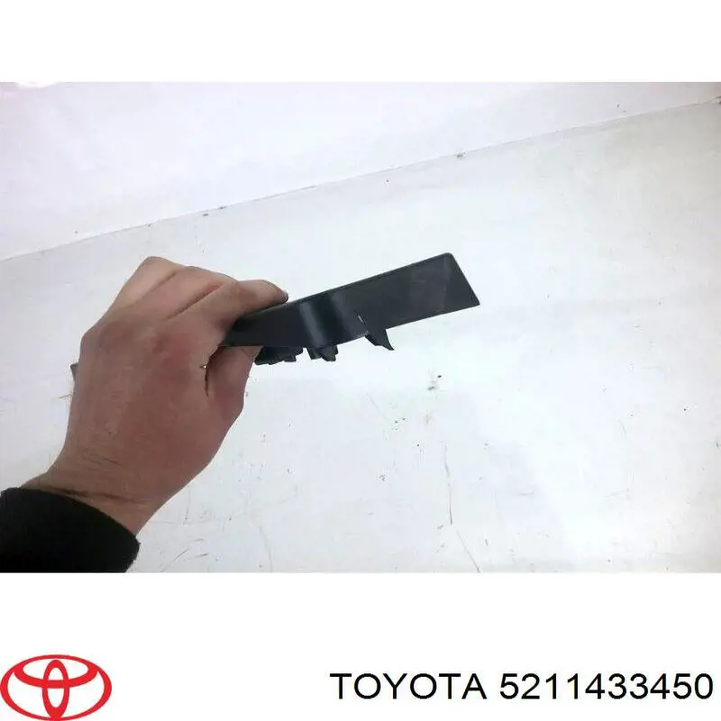 Купити 5211433450 Toyota Кронштейн переднього номерного знака