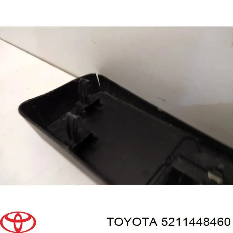 Купити 5211448460 Toyota Кронштейн переднього номерного знака