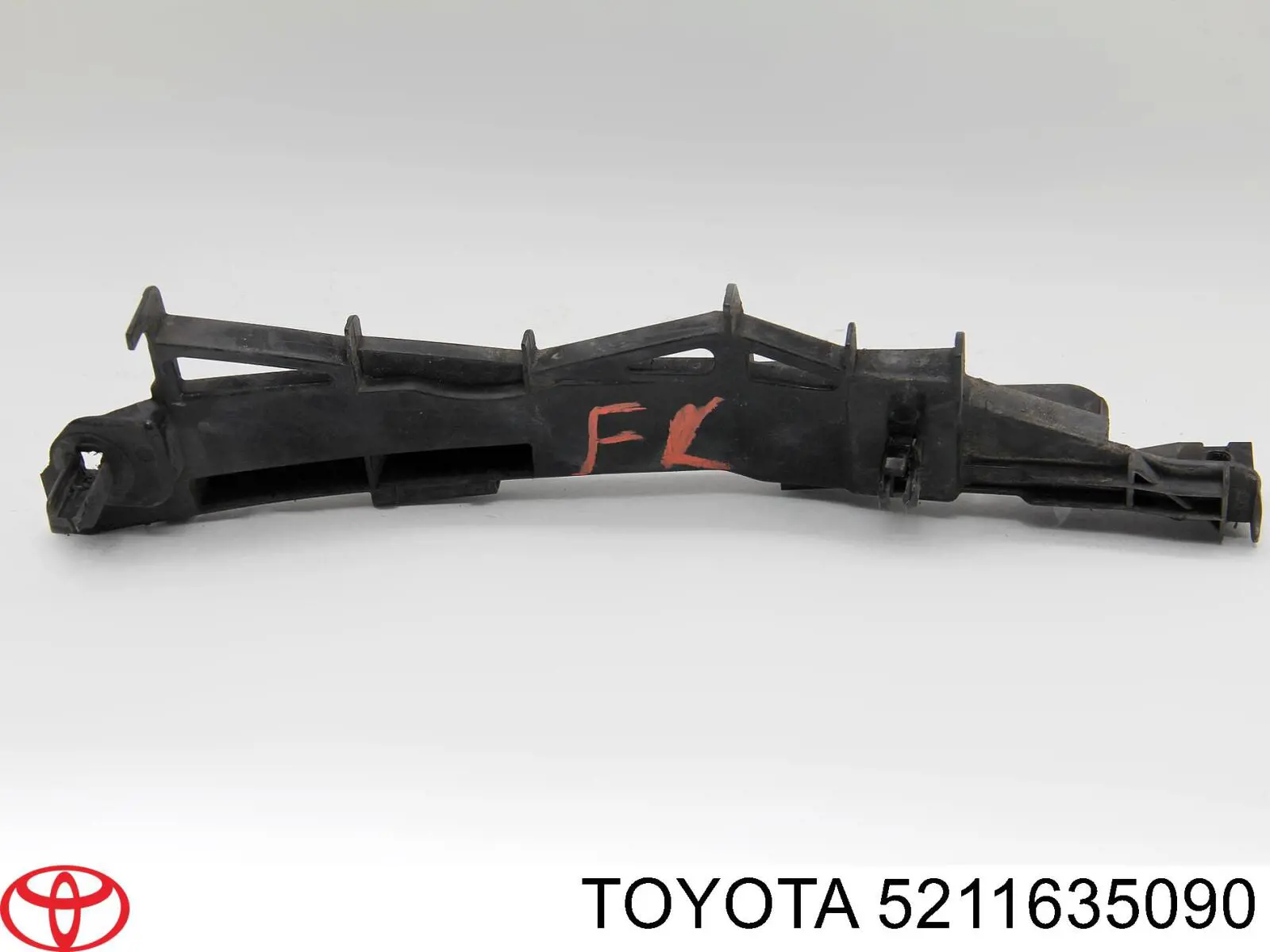 Кріплення бампера Toyota 5211635090 ціна, від 28.69 USD