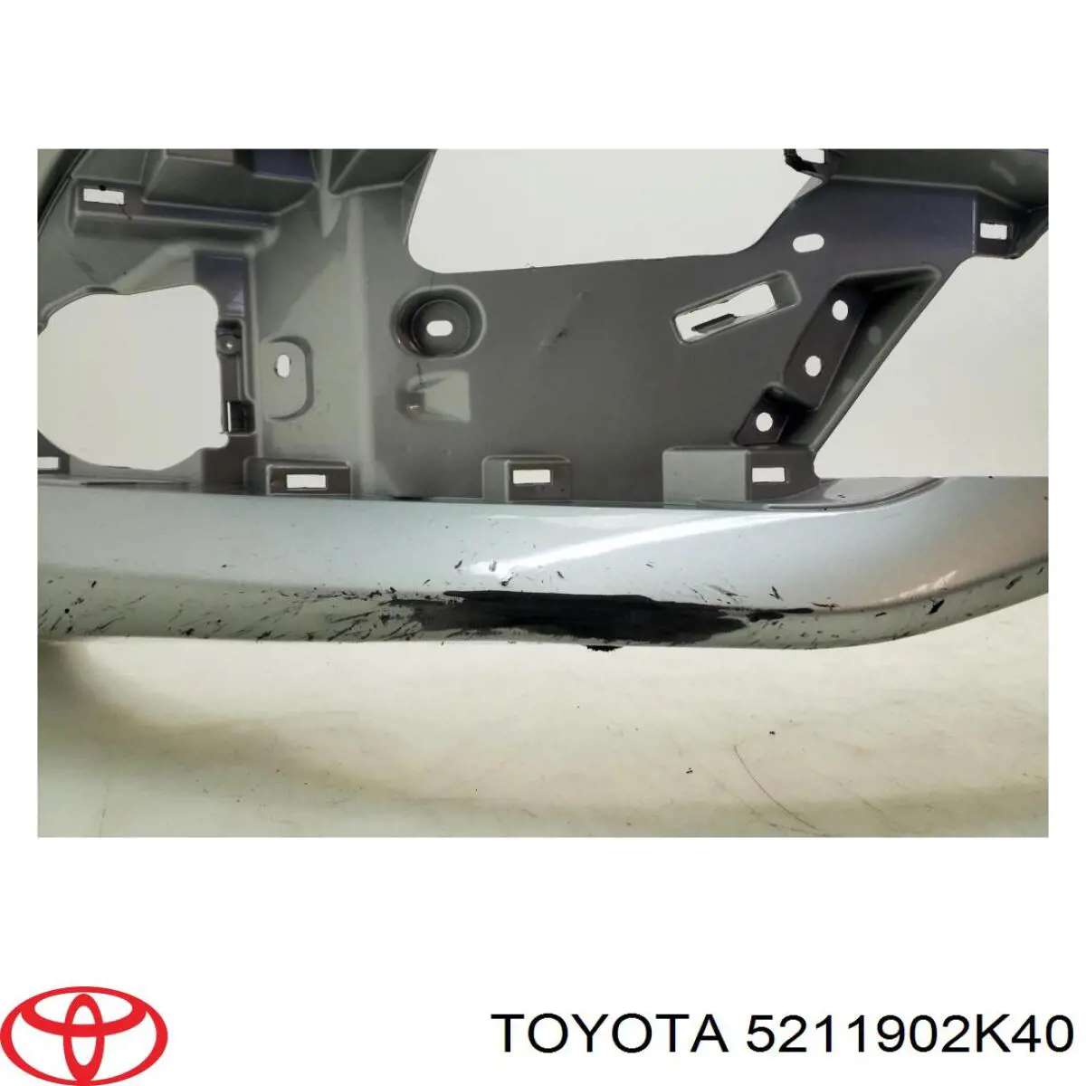 5211902K40 Toyota Бампер передній в зборі