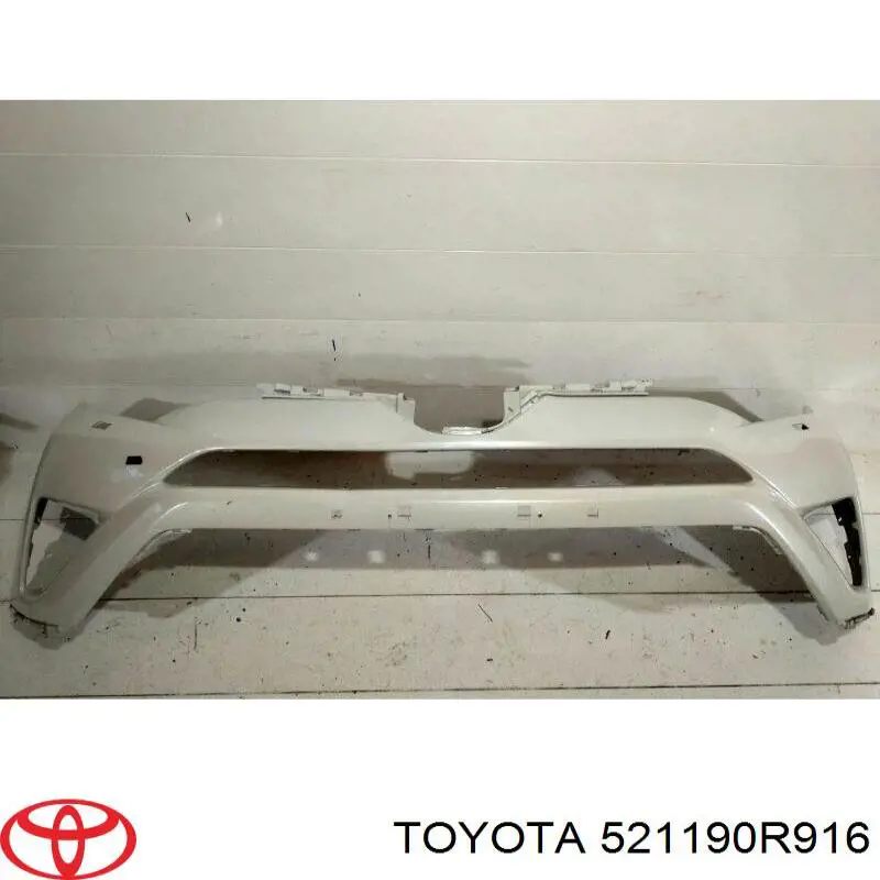 521190R916 Toyota Бампер передній в зборі
