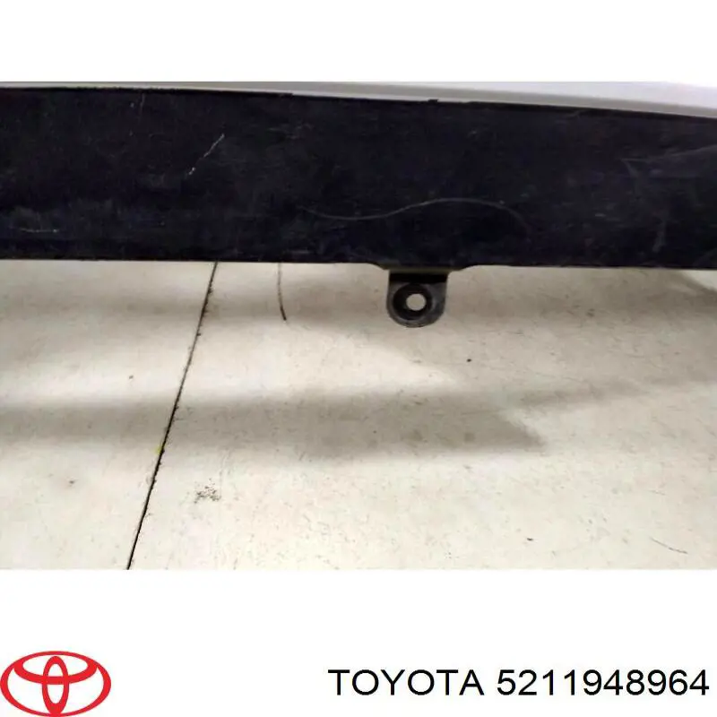 Передній бампер 5211948964 Toyota