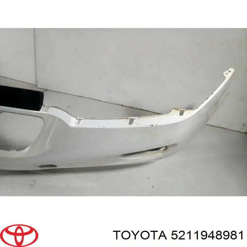5211948981 Toyota Бампер передній в зборі