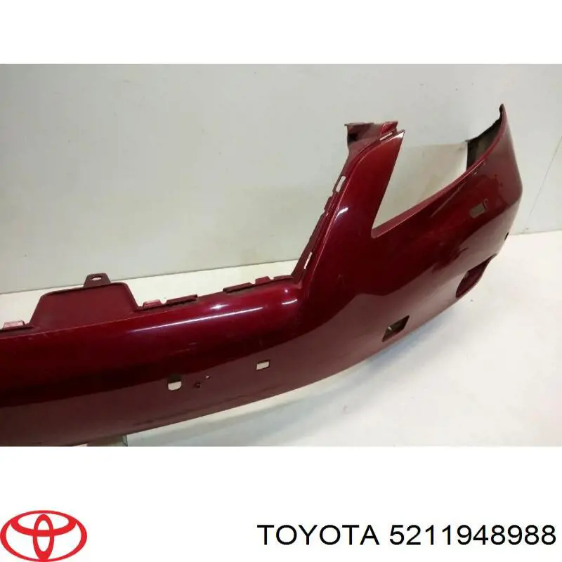 Передній бампер 5211948988 Toyota
