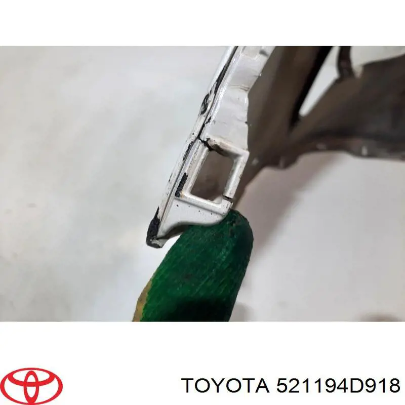 Передній бампер 521194D918 Toyota