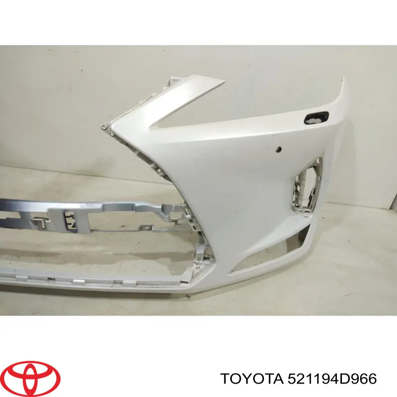 Передній бампер 521194D966 Toyota