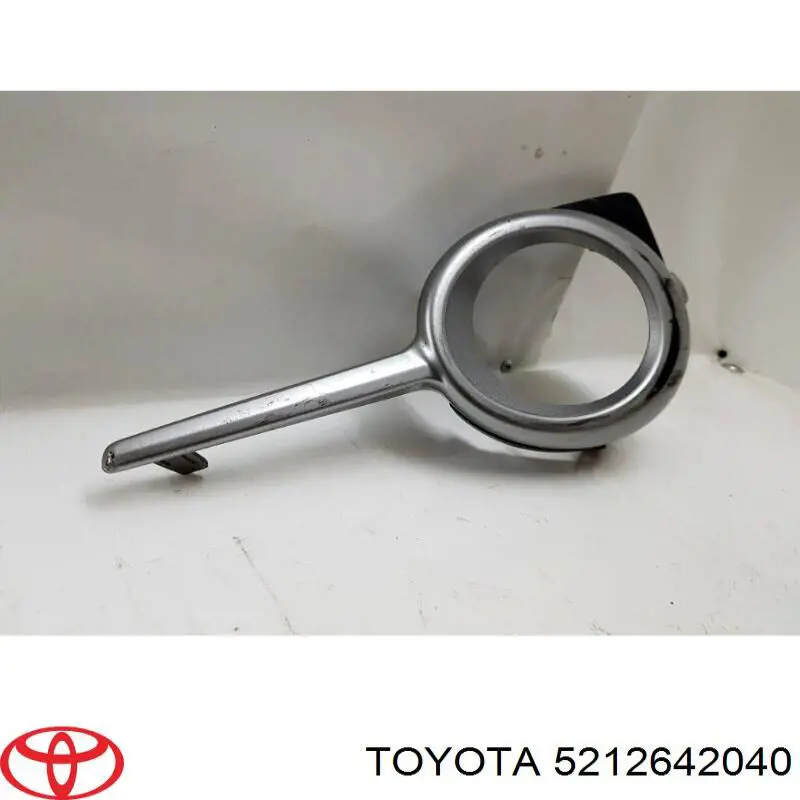 Купити 5212642040 Toyota Кронштейн кріплення протитуманною фари, лівою