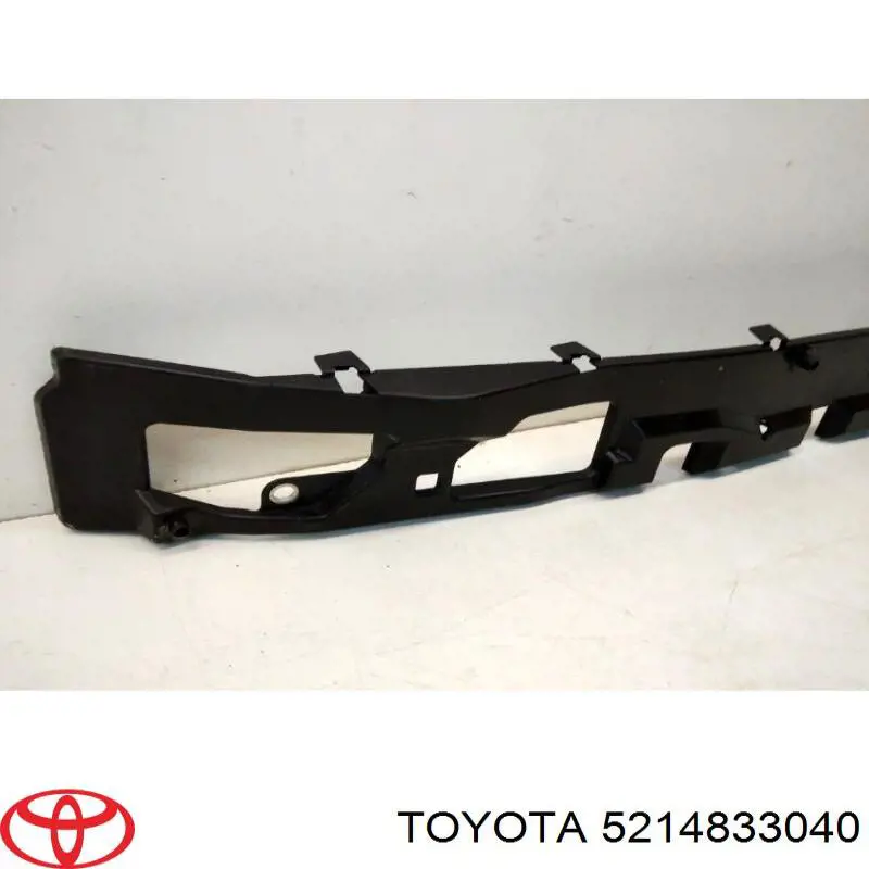 5214833040 Toyota Кронштейн бампера переднього, центральний
