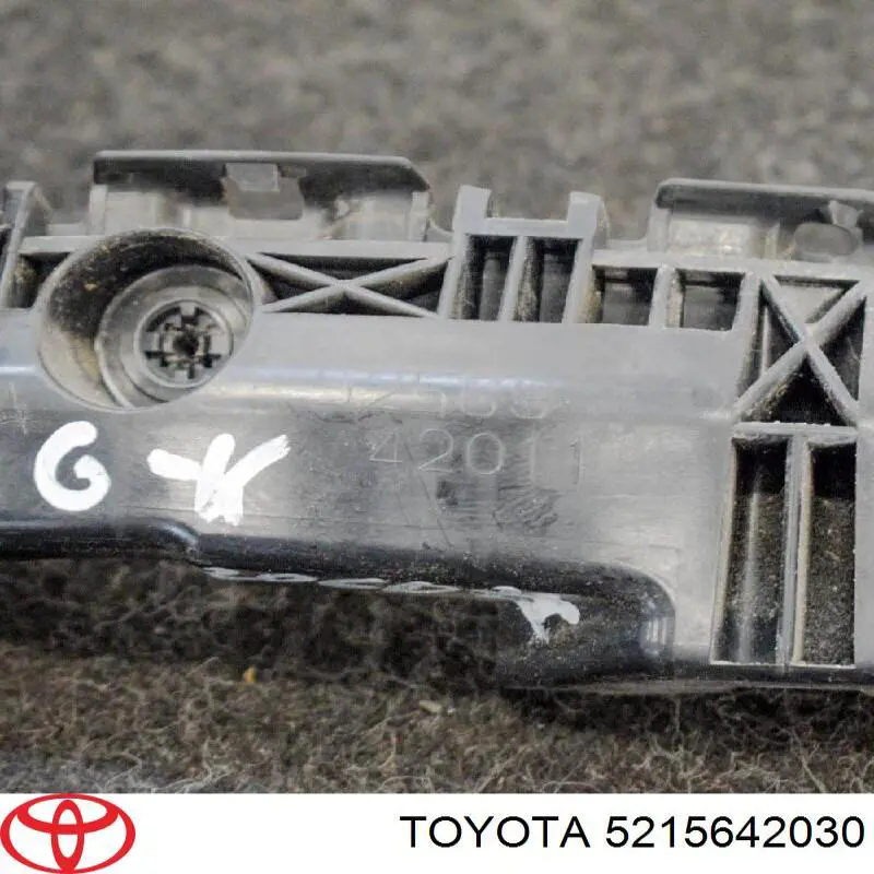 Купити 5215642030 Toyota Лівий кронштейн кріплення бампера заднього