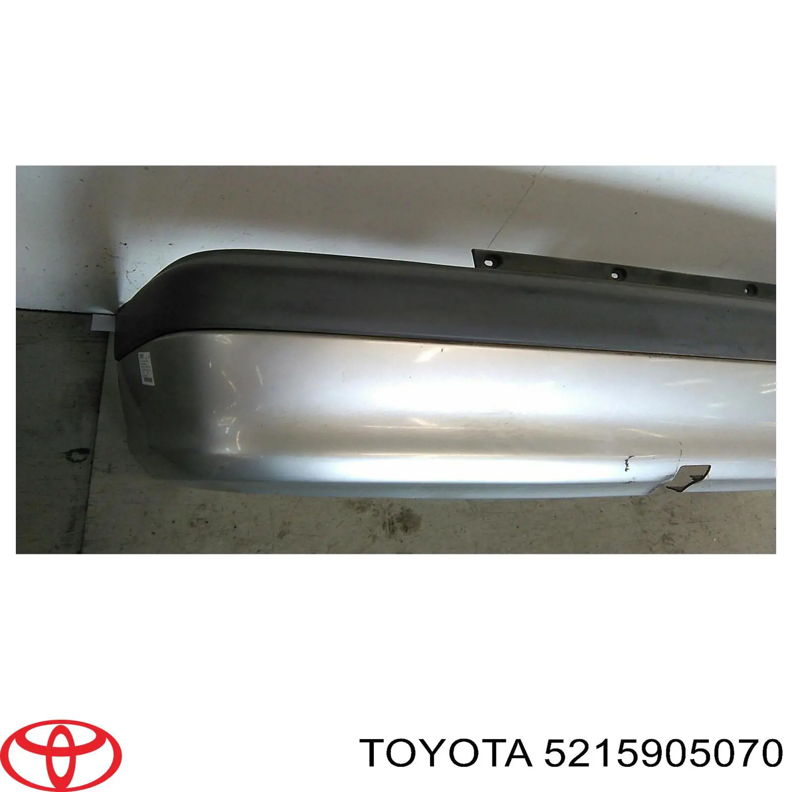 Кожух бампера заднього Toyota 5215905070 ціна, від 63.35 USD