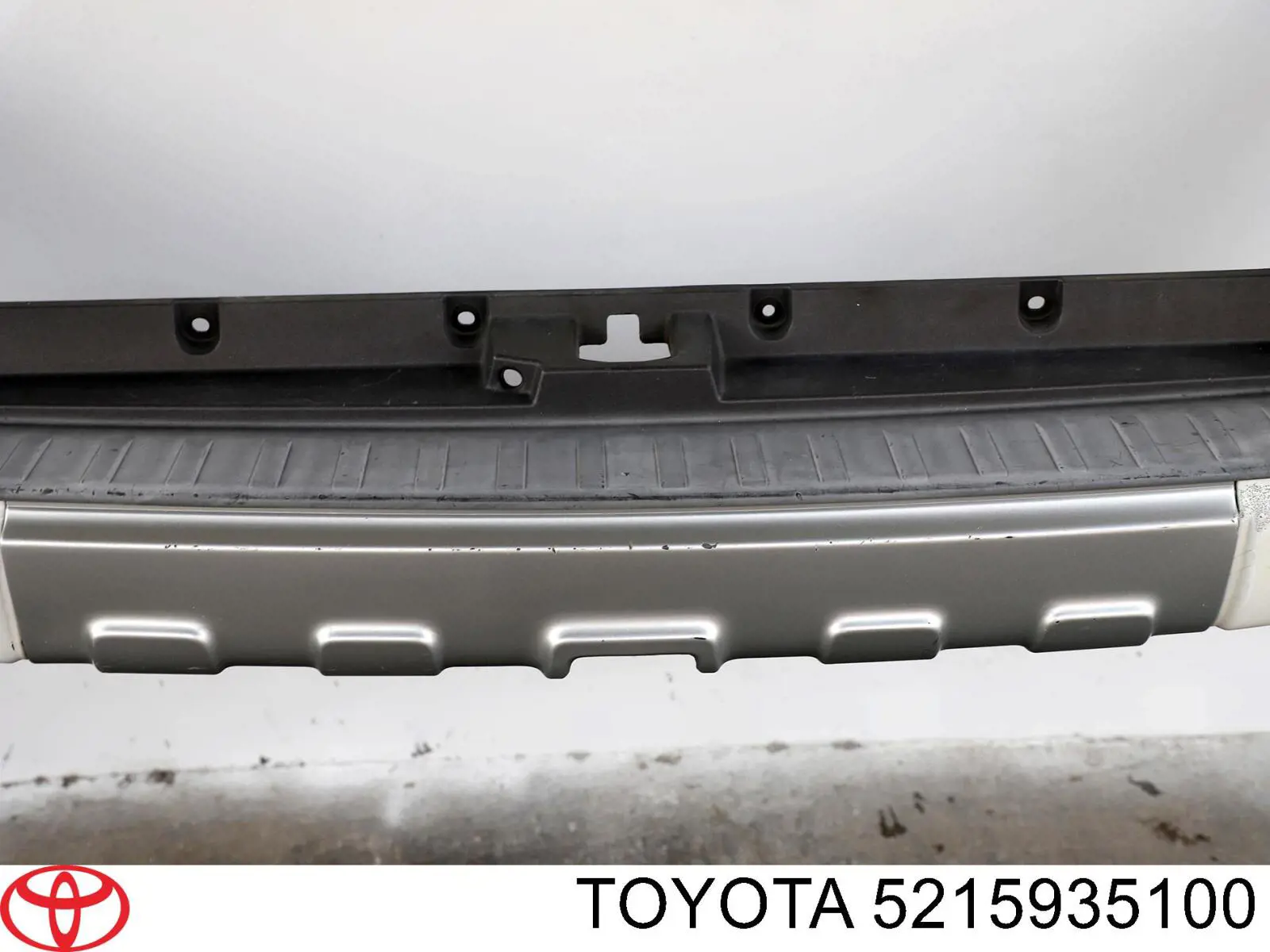 Бампер задній, центральна частина Toyota 5215935100 ціна, від 101.35 USD