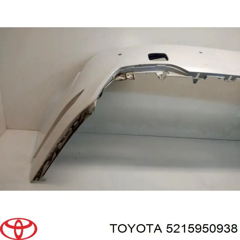 Задній бампер 5215950938 Toyota