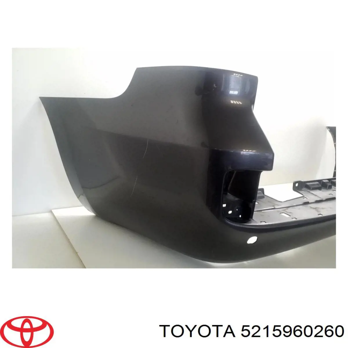 Задній бампер 5215960260 Toyota