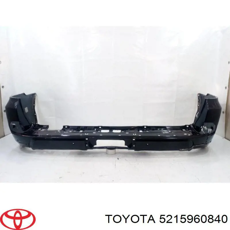 Задній бампер 5215960840 Toyota