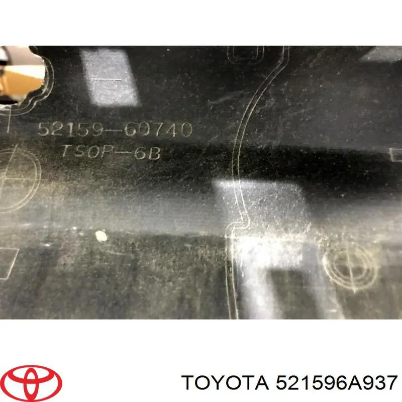 Задній бампер 521596A937 Toyota