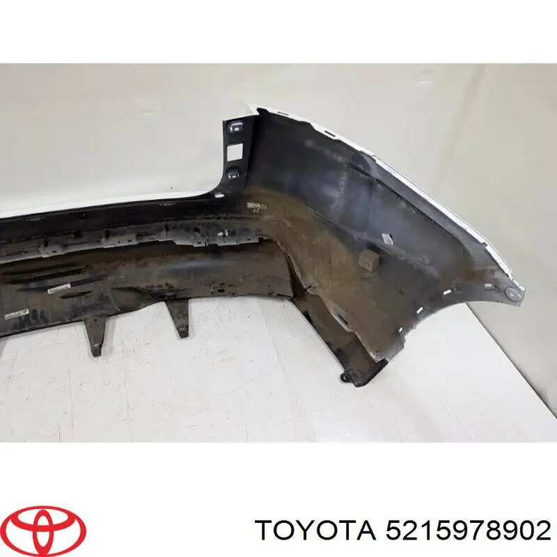 Задній бампер 5215978902 Toyota