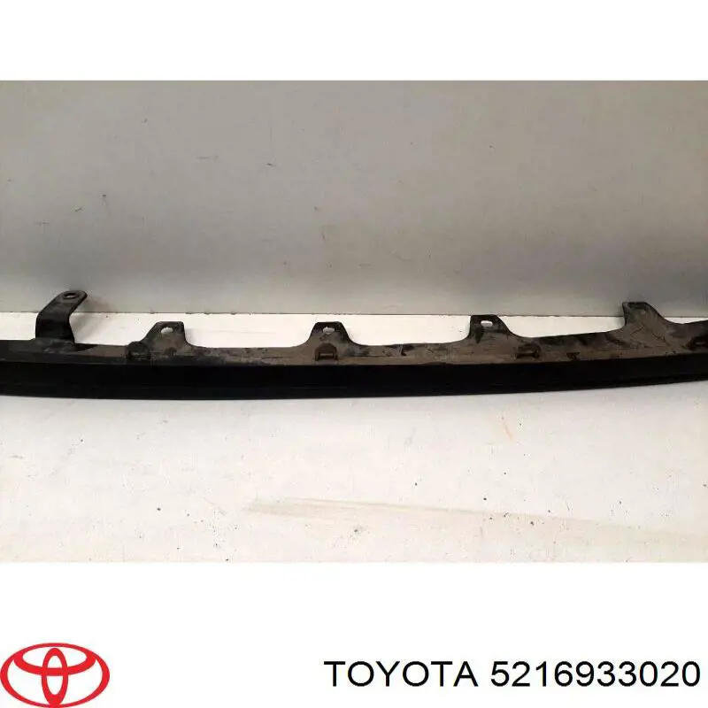 Накладка бампера заднього Toyota 5216906070 ціна, від 25.50 USD