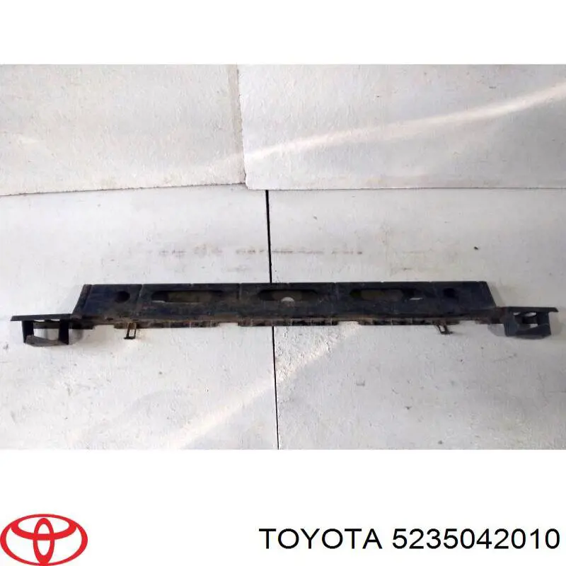 5235042010 Toyota Шина бампера заднього