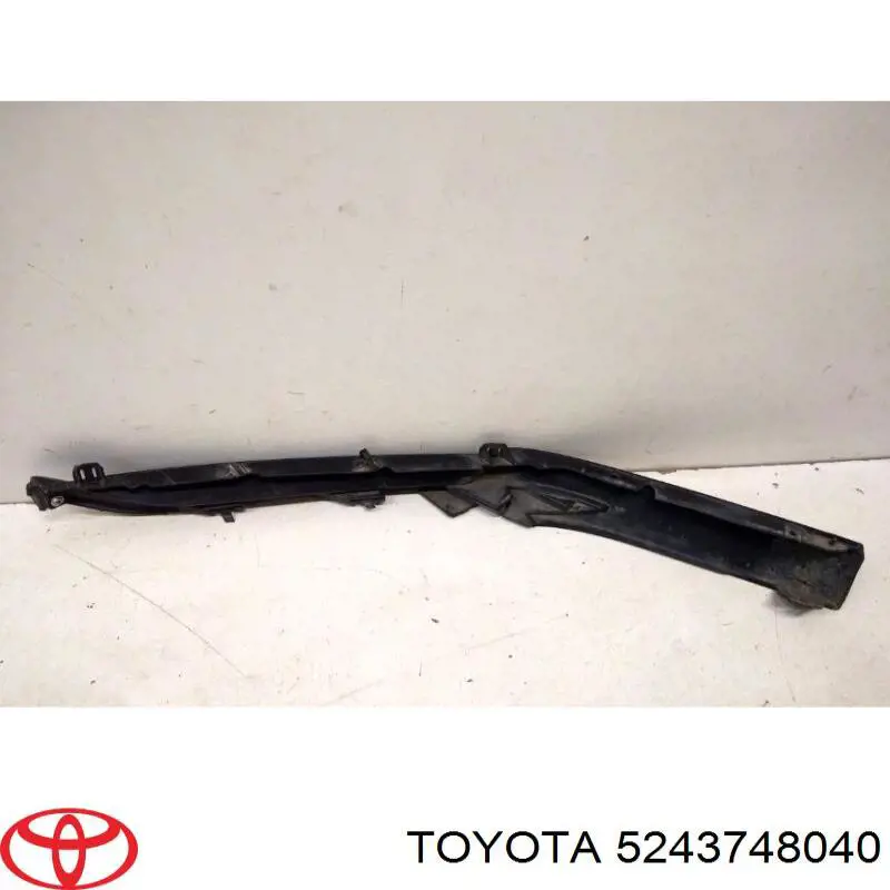 5243748040 Toyota Переднє ікло бампера