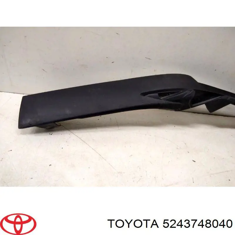 Накладка бампера переднього Toyota 5243748040 ціна, від 14.11 USD