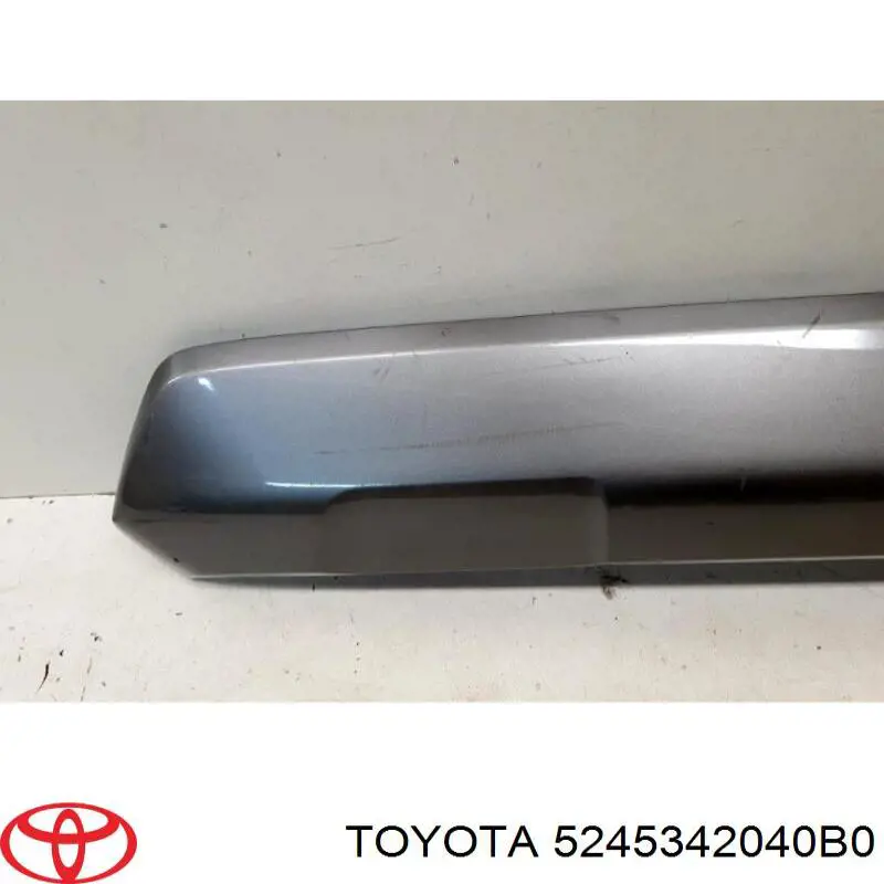 Купити 5245342040B0 Toyota Накладка бампера заднього, центральна